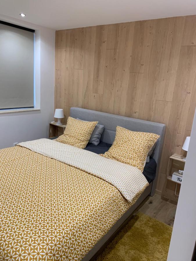 En Bord De - La Vie Boheme Apartment