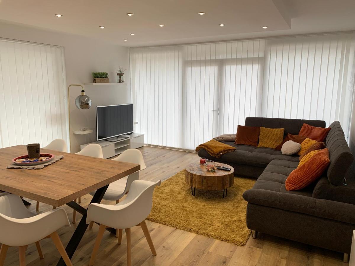 En Bord De - La Vie Boheme Apartment
